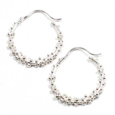 Pebble Grand Hoop
Sterling silver Pebble Grand Hoop
Sterling silver